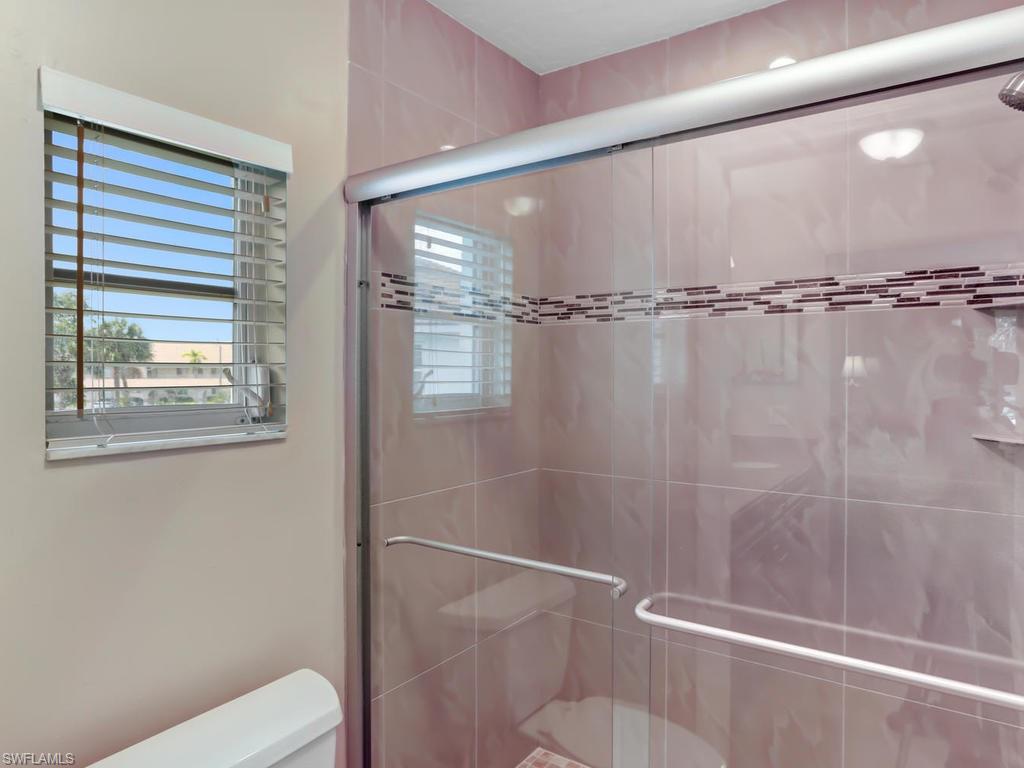 SAPPHIRE LAKES - Residential