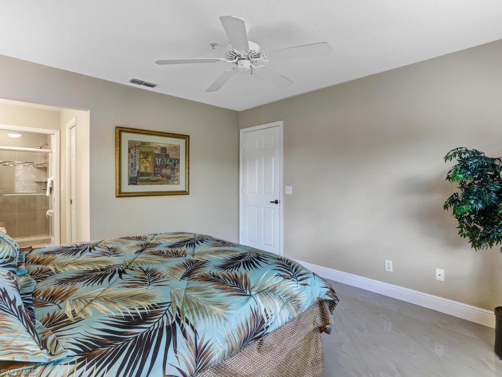 SAPPHIRE LAKES - Residential