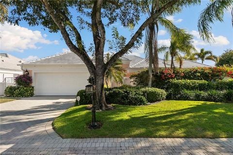 831 Rue Deville 2 NAPLES FL 34108