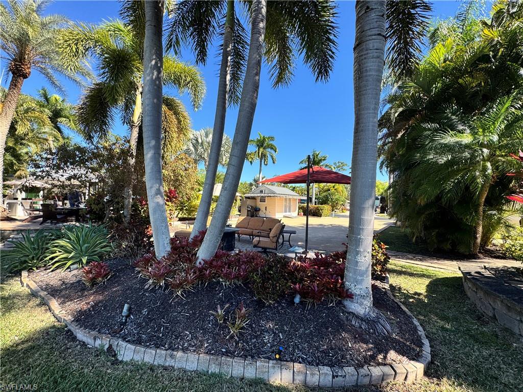 RIVERBEND MOTORCOACH RESORT - Land