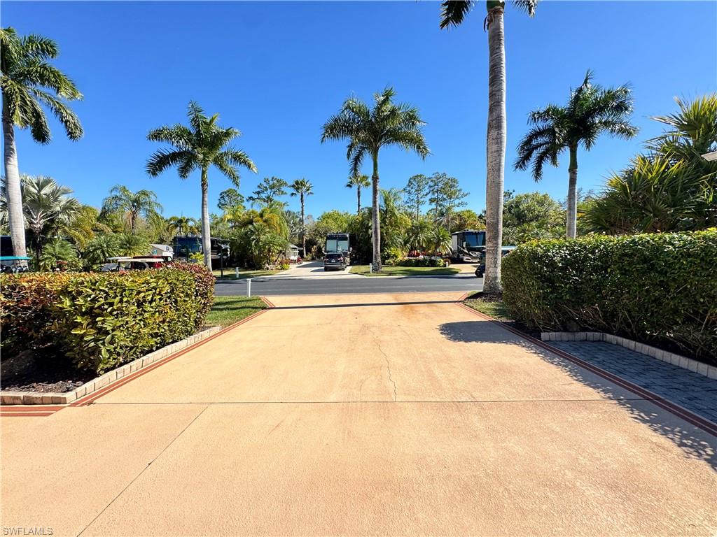 RIVERBEND MOTORCOACH RESORT - Land