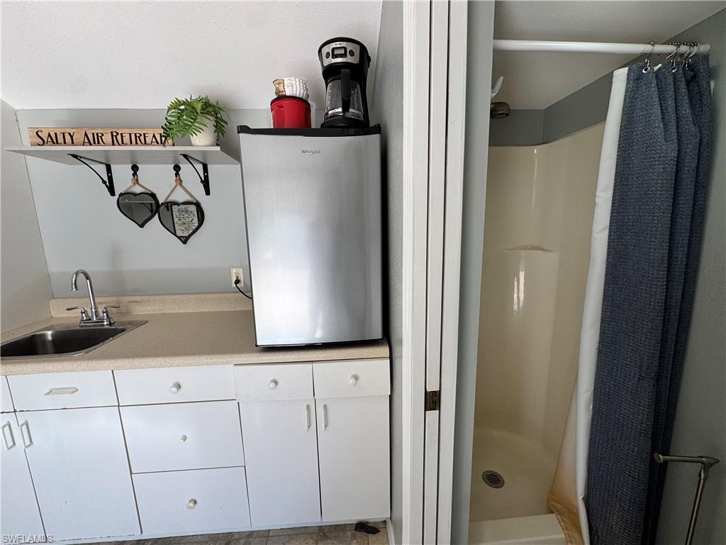 RIVERBEND MOTORCOACH RESORT - Land