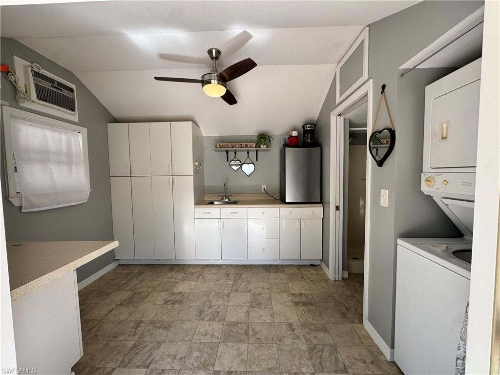 RIVERBEND MOTORCOACH RESORT - Land