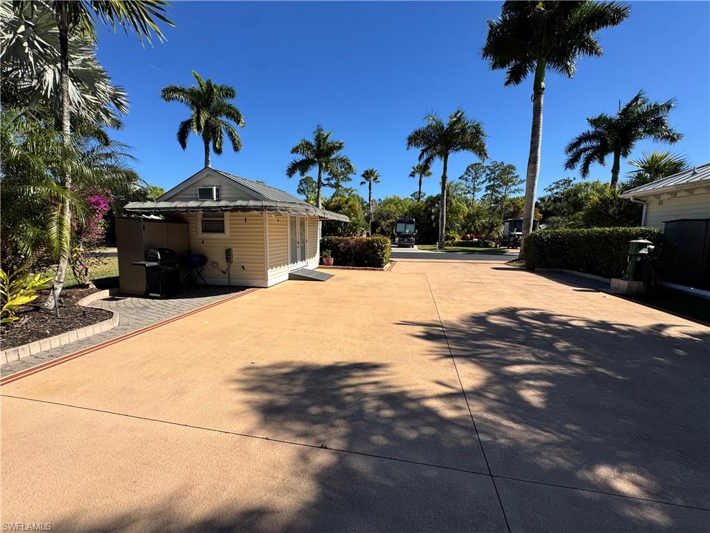 RIVERBEND MOTORCOACH RESORT - Land