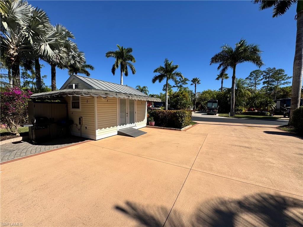 RIVERBEND MOTORCOACH RESORT - Land