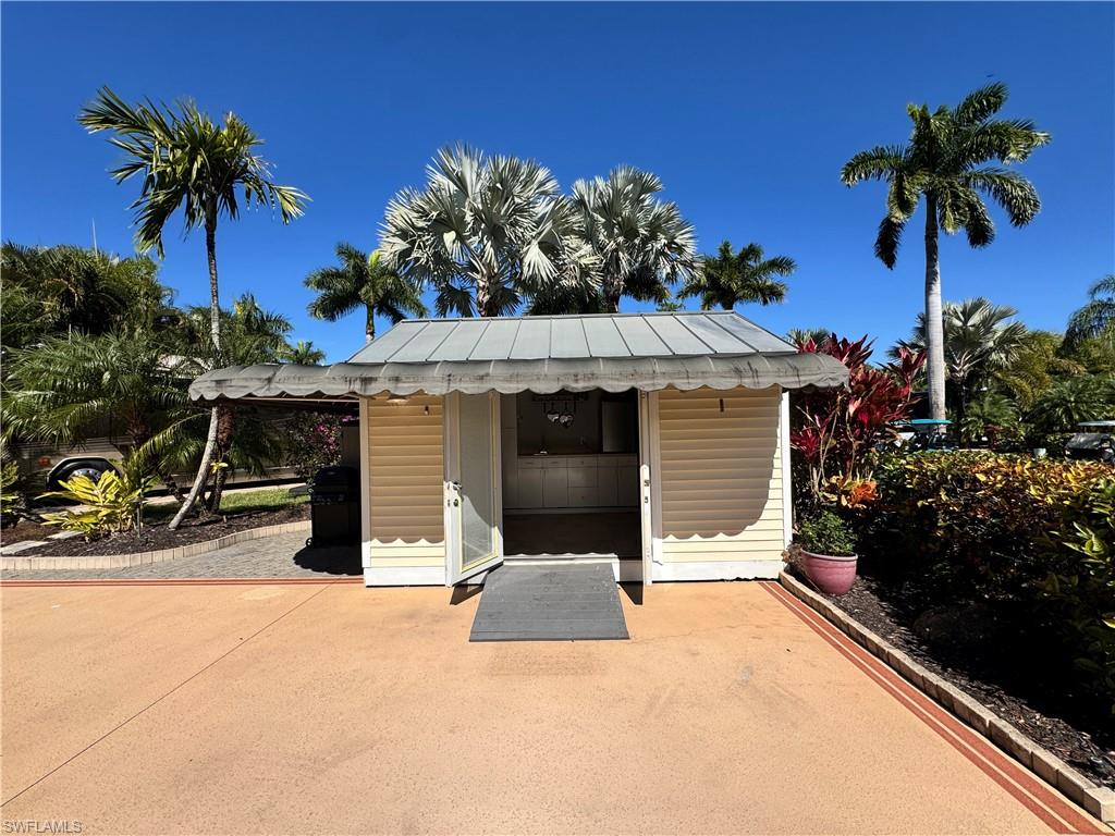 RIVERBEND MOTORCOACH RESORT - Land