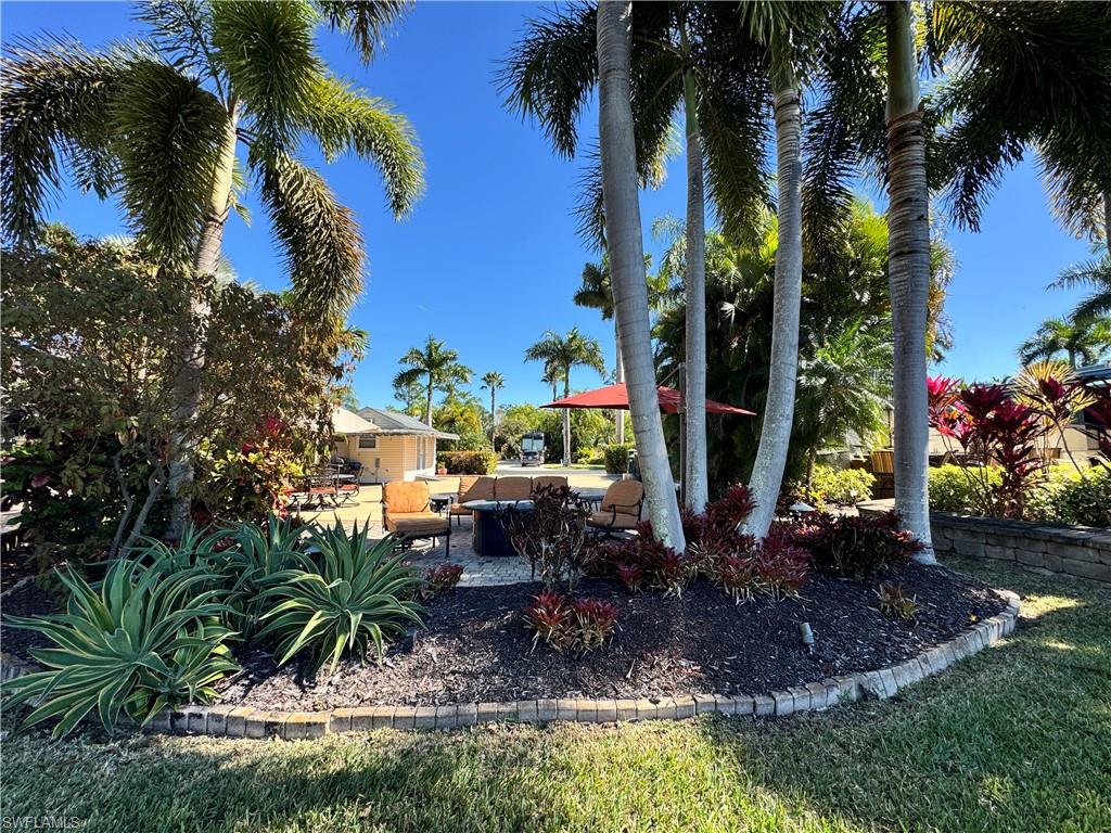 RIVERBEND MOTORCOACH RESORT - Land