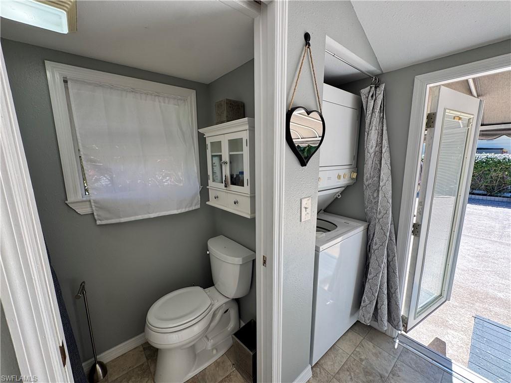 RIVERBEND MOTORCOACH RESORT - Land