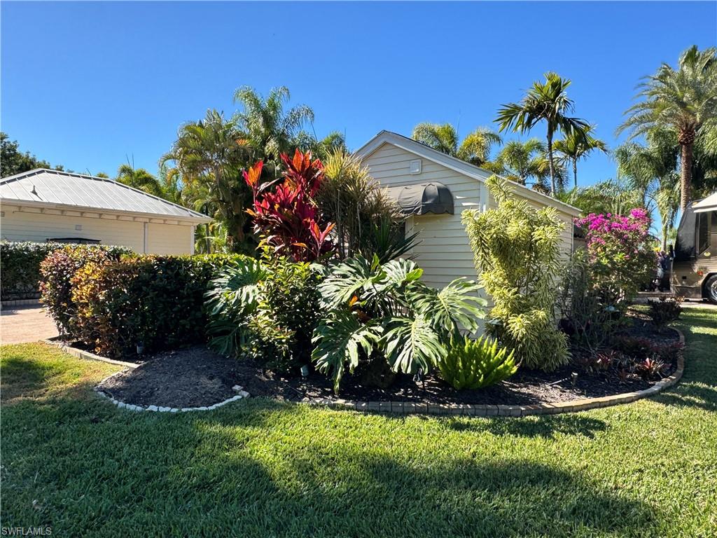 RIVERBEND MOTORCOACH RESORT - Land