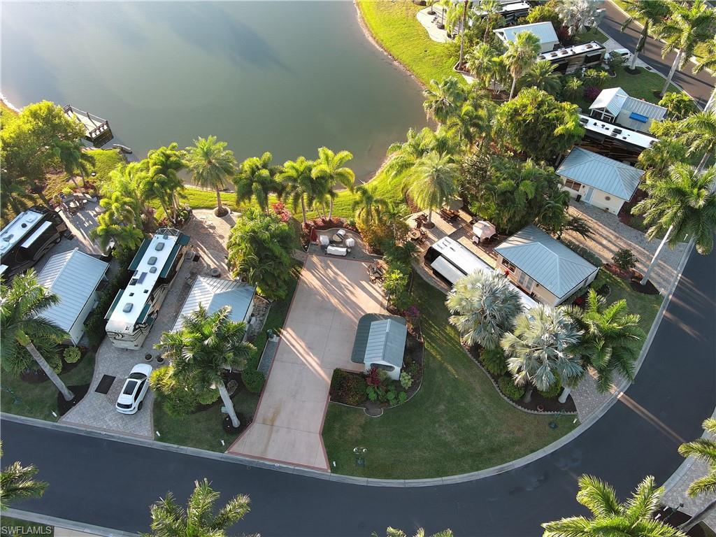 RIVERBEND MOTORCOACH RESORT - Land