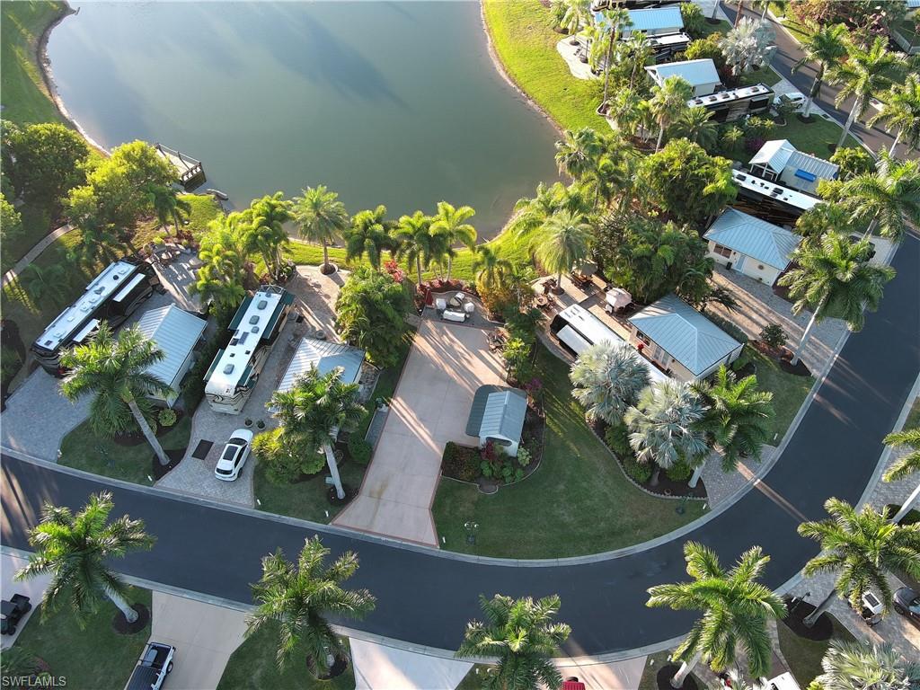 RIVERBEND MOTORCOACH RESORT - Land