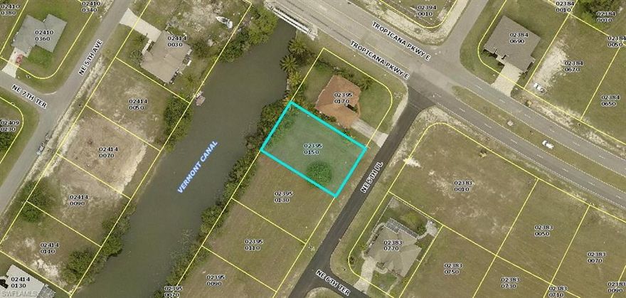 Great waterfront lot, with newer homes and all utilities are in. Buyer assumme balance of assesments