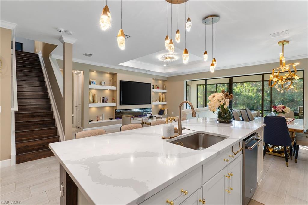 VENTANA POINTE - Residential