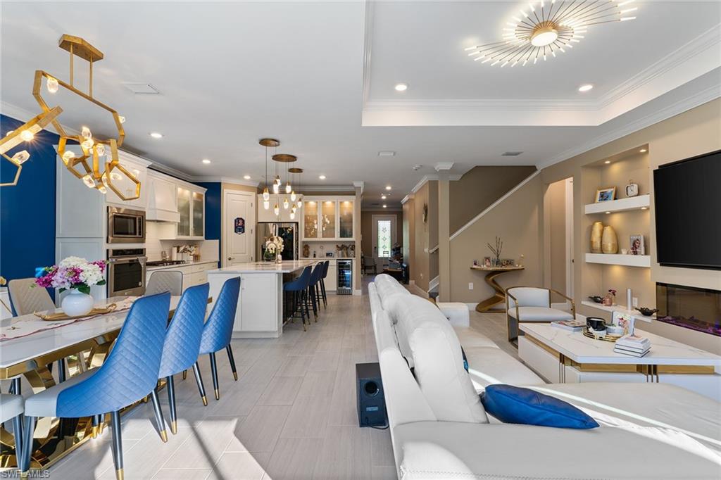 VENTANA POINTE - Residential