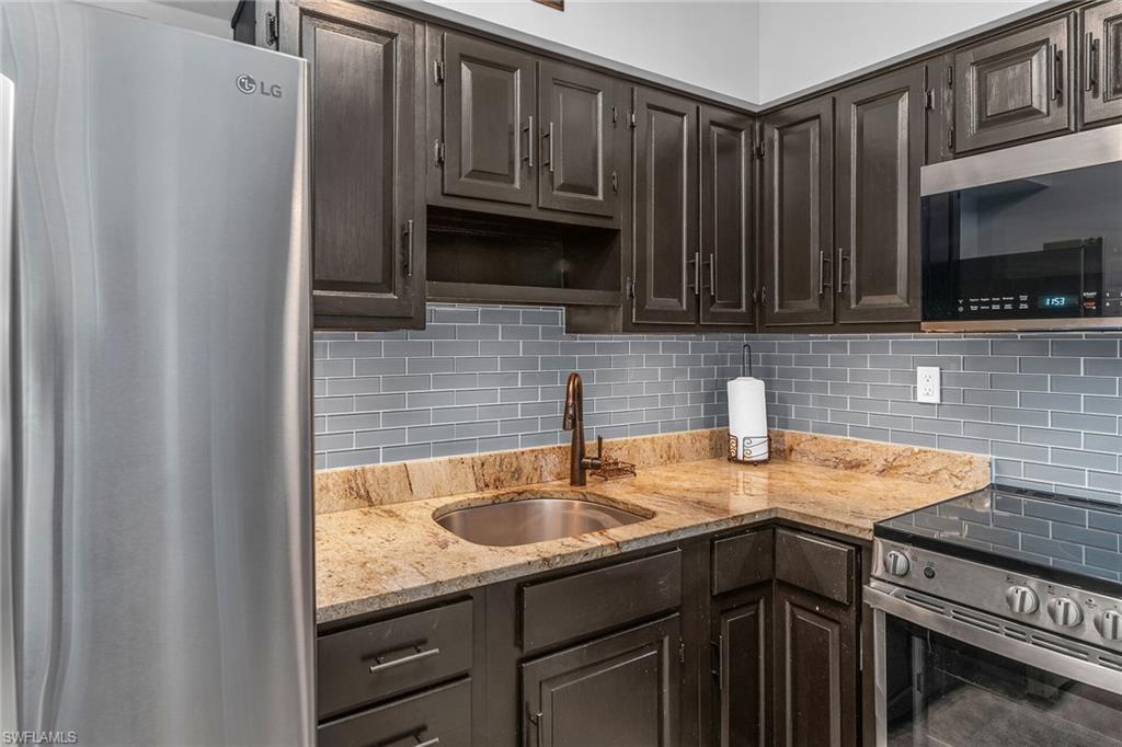 SOUTHWINDS APTS OF MARCO ISLAND - Residential