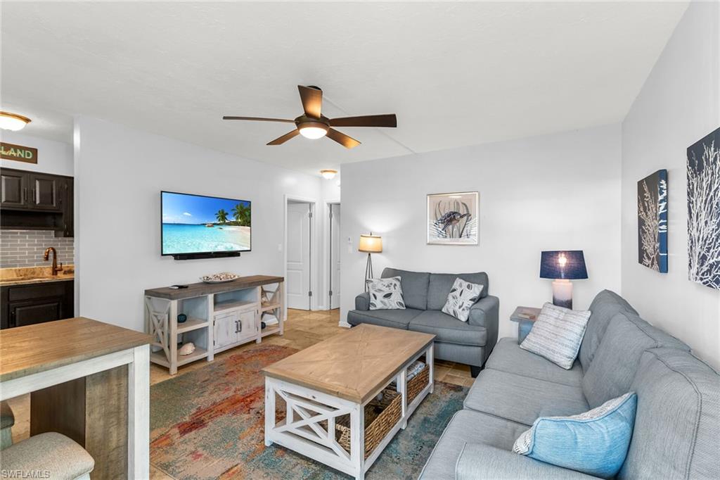 SOUTHWINDS APTS OF MARCO ISLAND - Residential