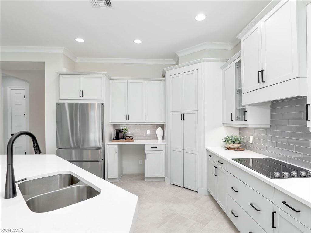 ISLES OF COLLIER PRESERVE - Residential