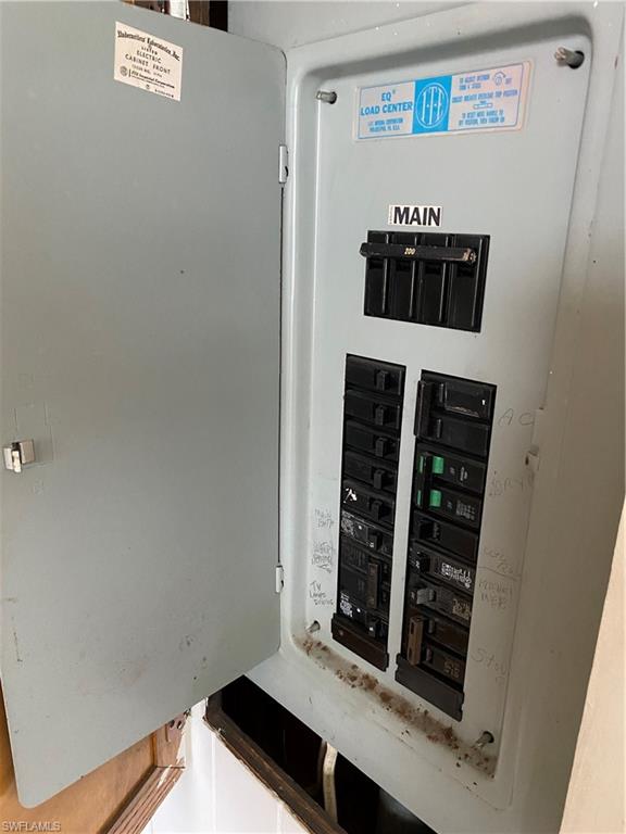 CARRIAGE VILLAGE - Residential