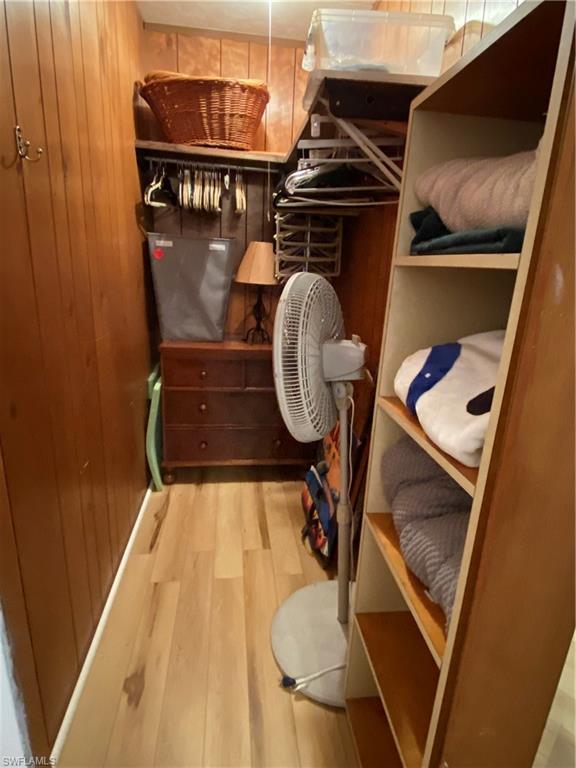 CARRIAGE VILLAGE - Residential