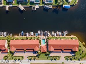 CAPSTAN CONDO - Residential