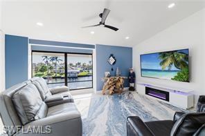 CAPSTAN CONDO - Residential