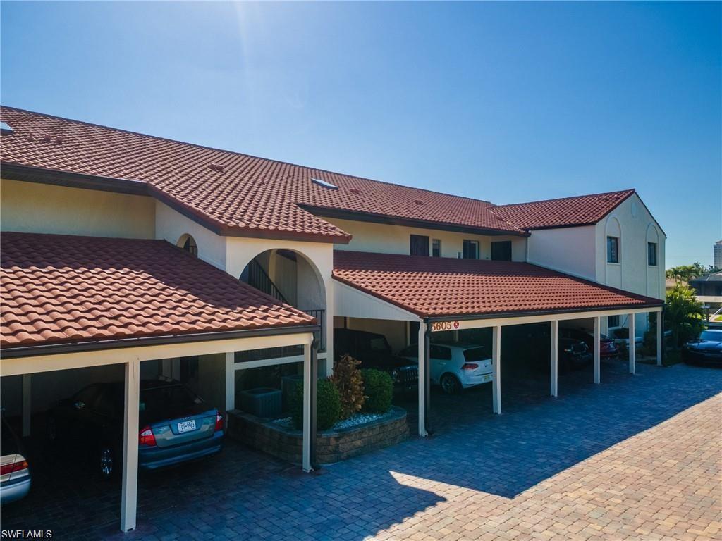 CAPSTAN CONDO - Residential