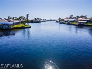 CAPSTAN CONDO - Residential