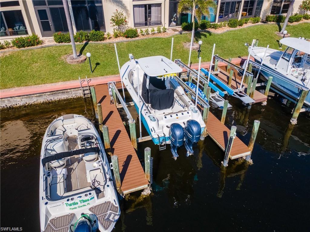 CAPSTAN CONDO - Residential