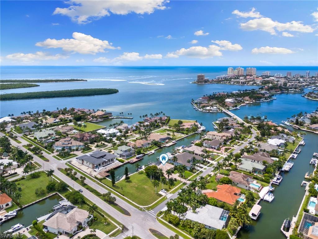 ESTATES - Residential