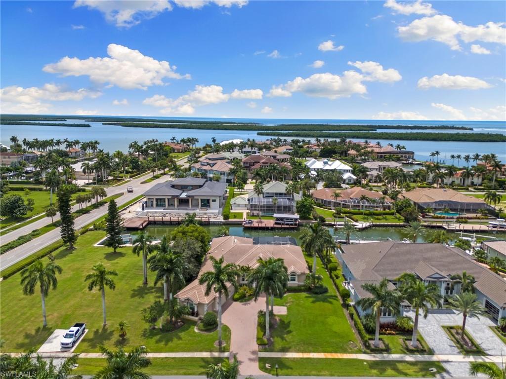 ESTATES - Residential