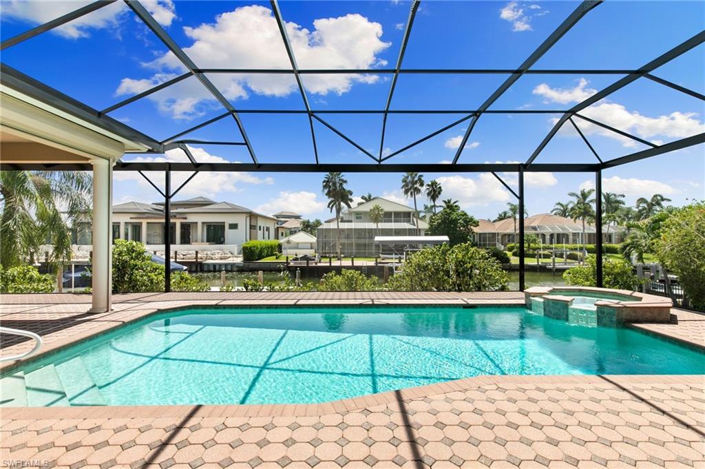 ESTATES - Residential