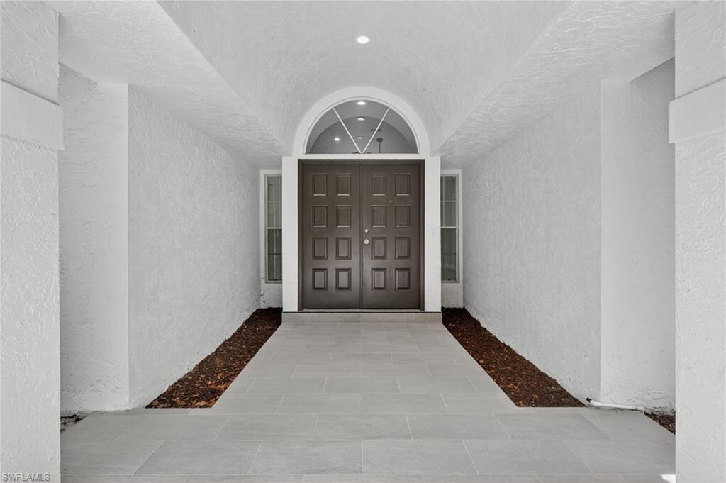 6035 Painted Leaf LN