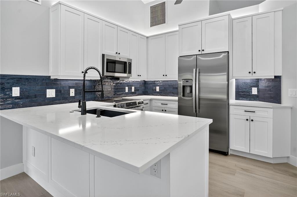 6035 Painted Leaf LN