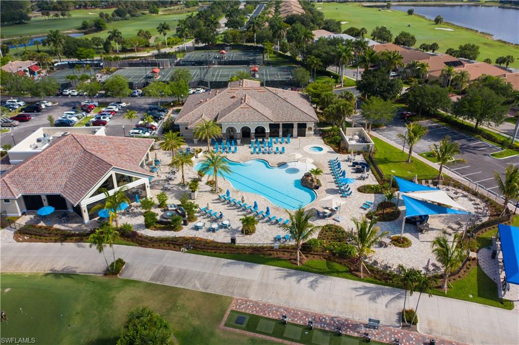 COACH HOMES AT HERITAGE BAY - Residential