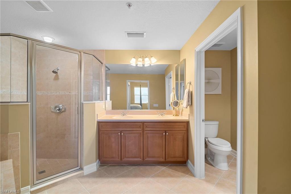 COACH HOMES AT HERITAGE BAY - Residential