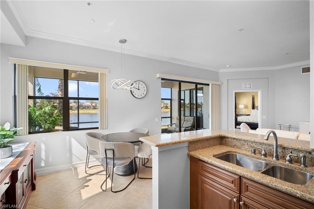 COACH HOMES AT HERITAGE BAY - Residential