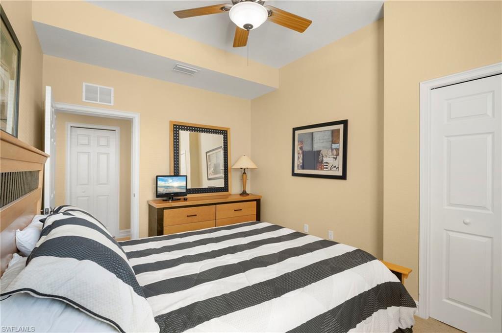 COACH HOMES AT HERITAGE BAY - Residential