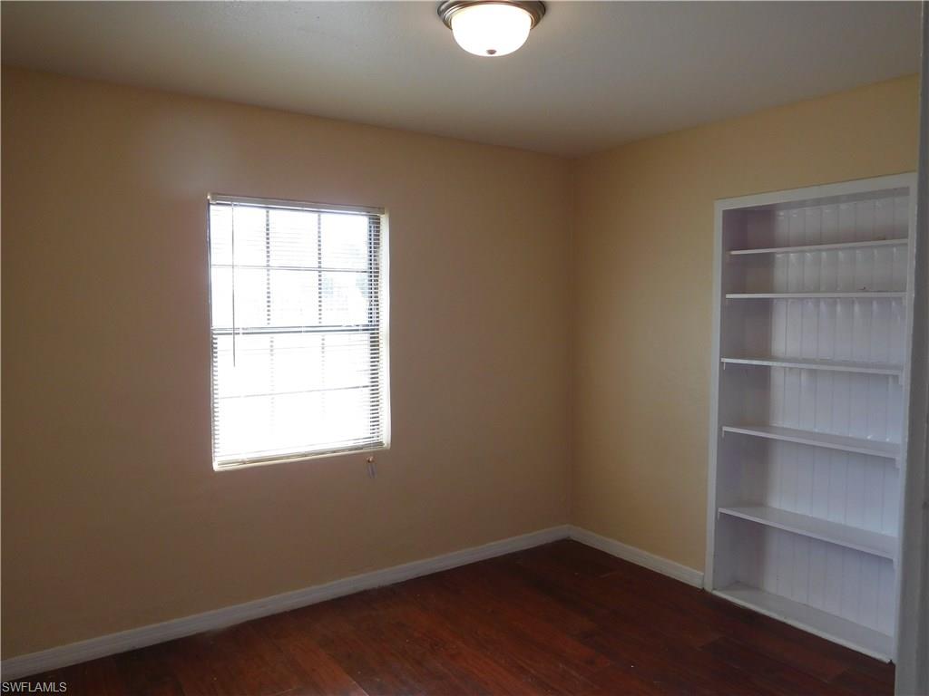 TAMIAMI ESTATES - Residential