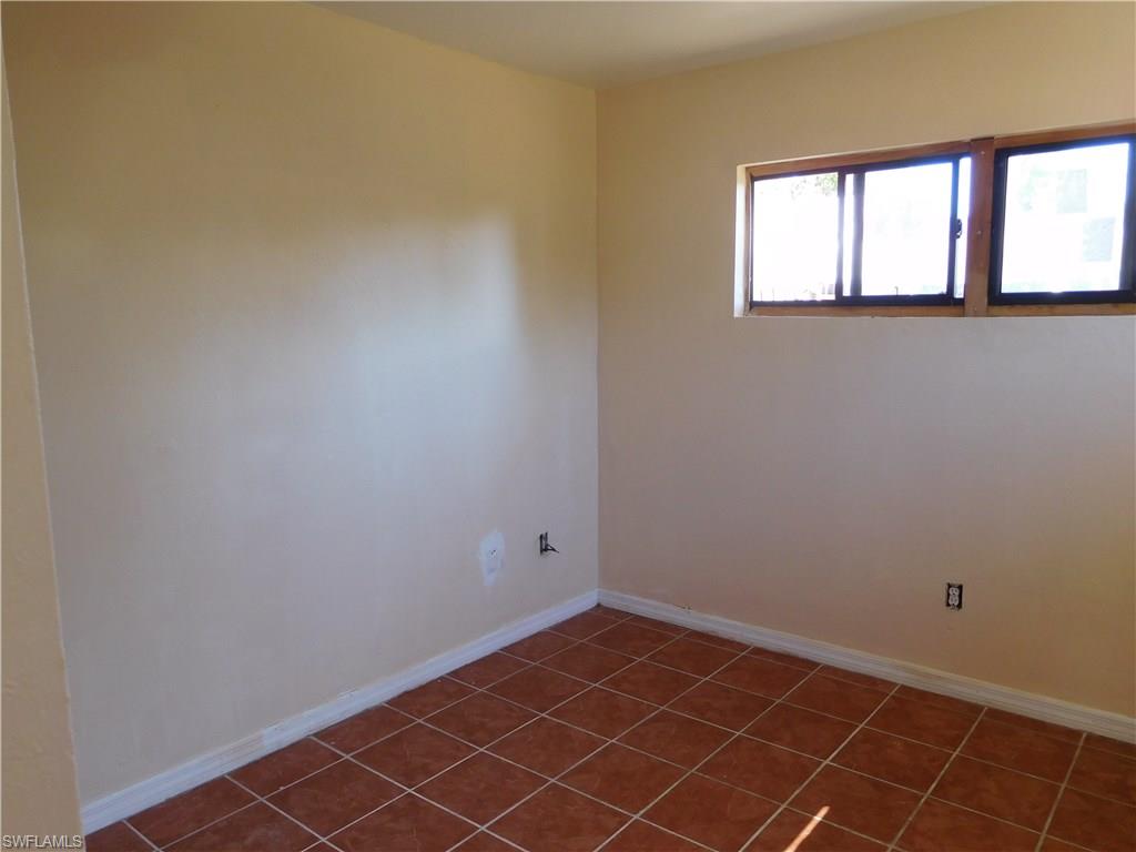 TAMIAMI ESTATES - Residential