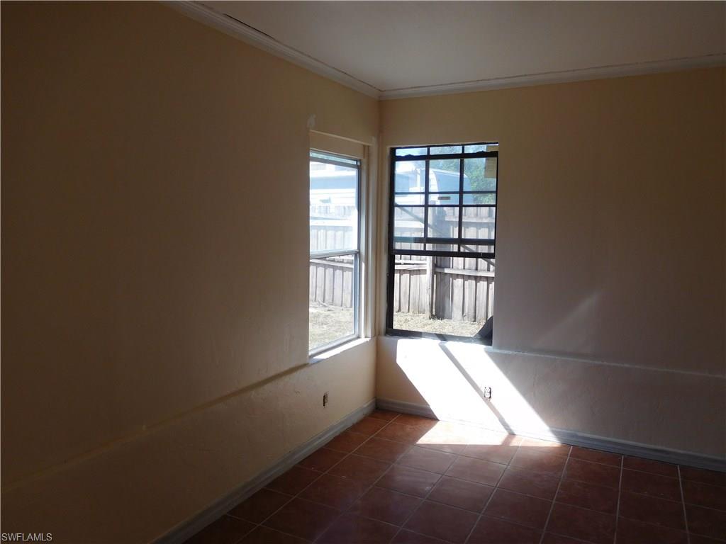 TAMIAMI ESTATES - Residential