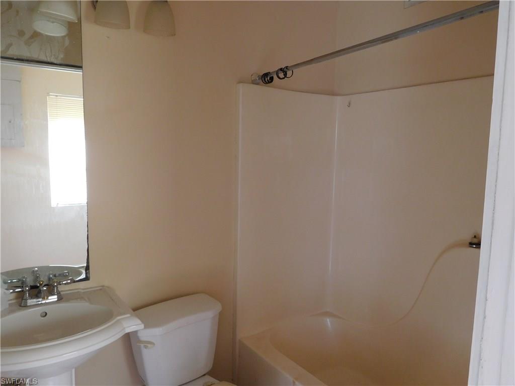 TAMIAMI ESTATES - Residential