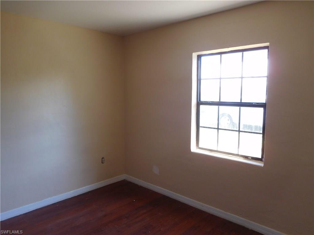 TAMIAMI ESTATES - Residential