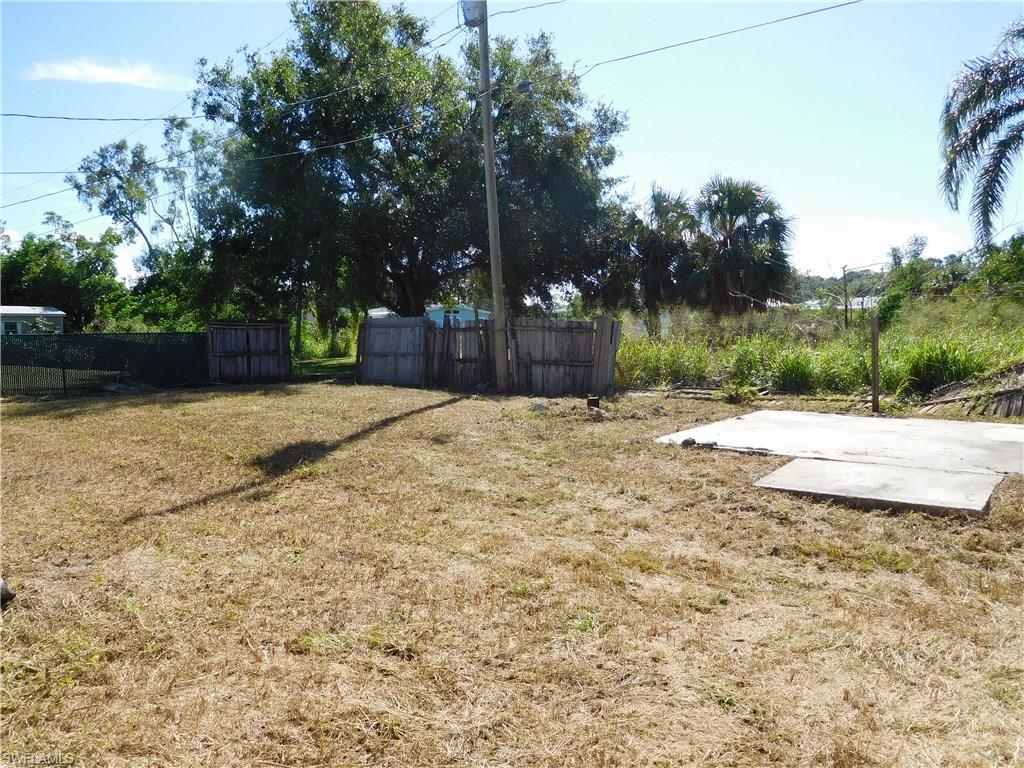 TAMIAMI ESTATES - Residential