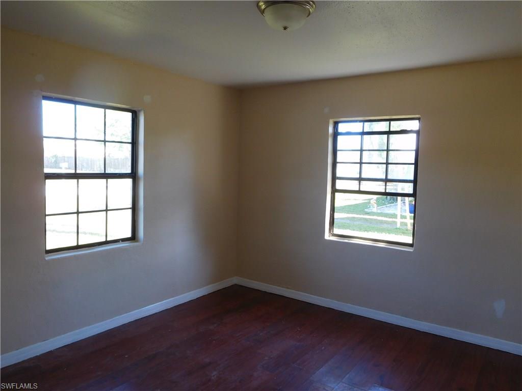 TAMIAMI ESTATES - Residential