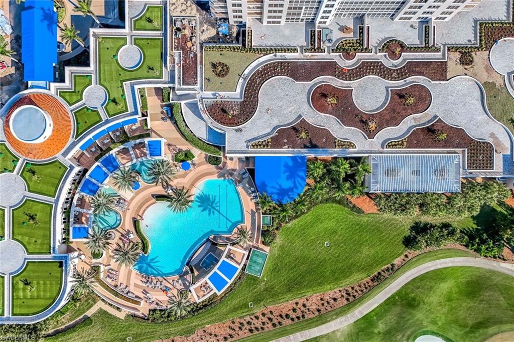 ESPERIA SOUTH - Residential