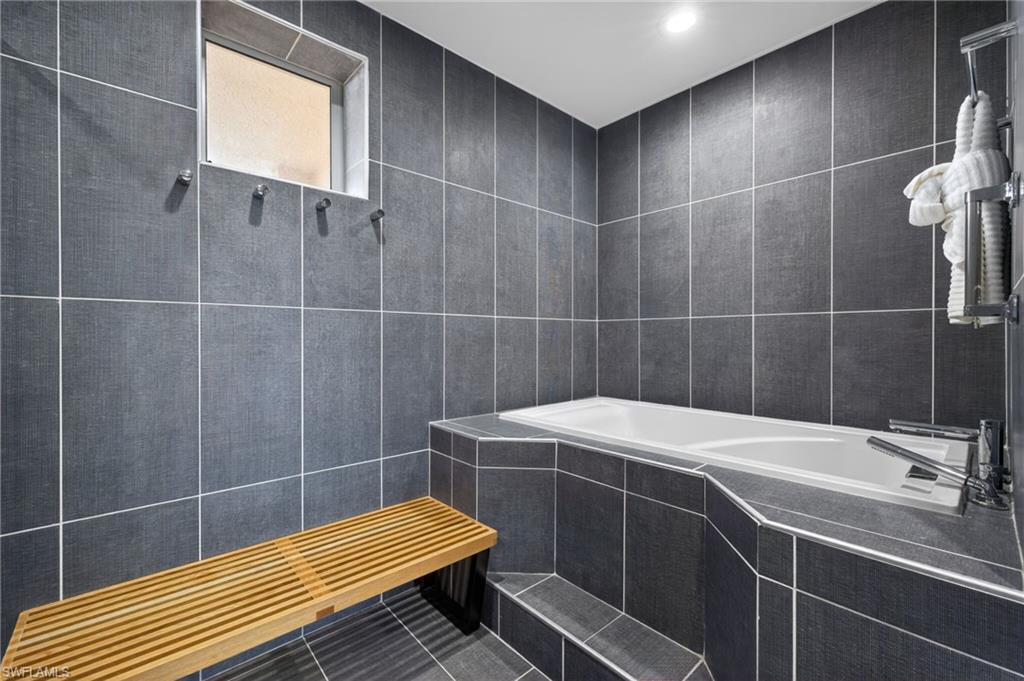 NORTH STAR YACHT CLUB - Residential