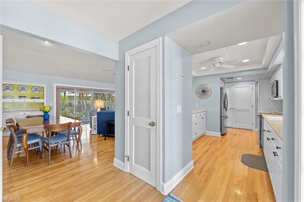 SANIBEL BAYOUS - Residential