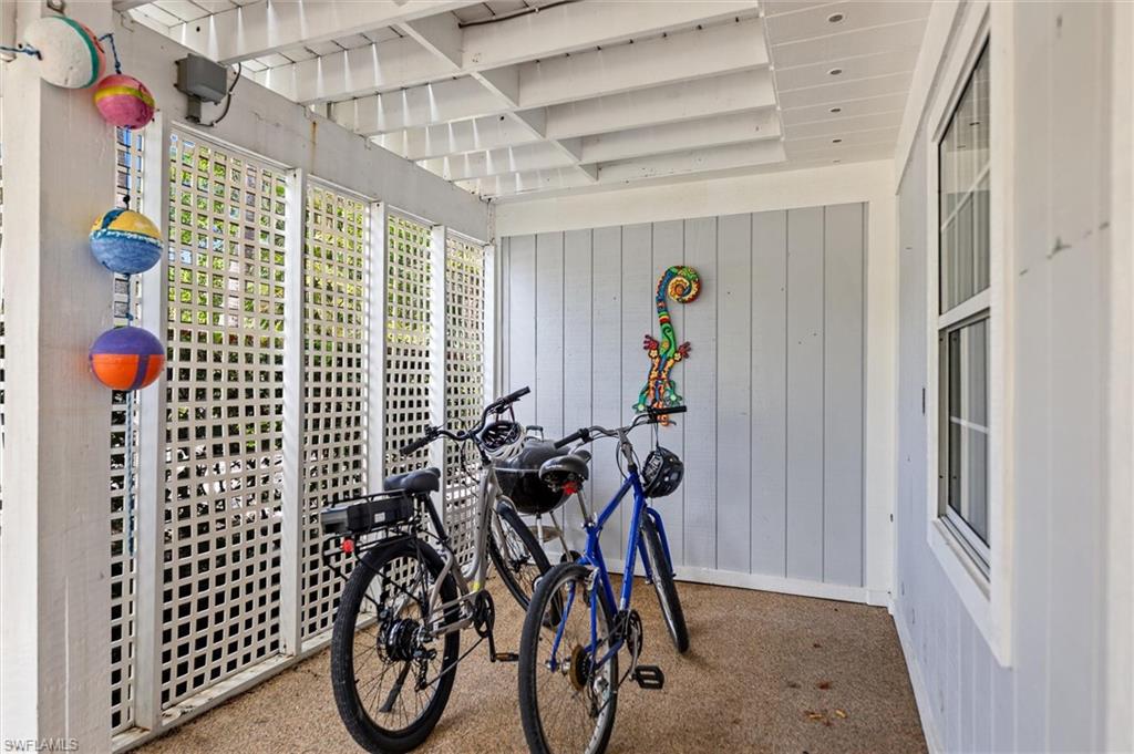 SANIBEL BAYOUS - Residential