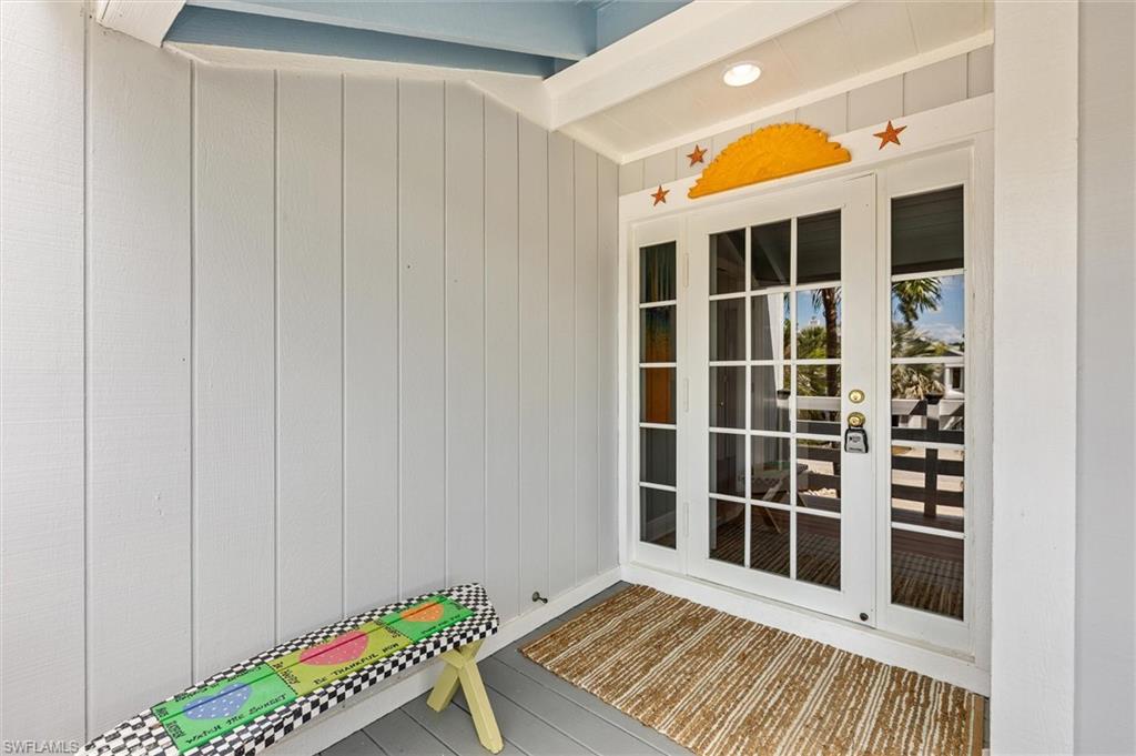 SANIBEL BAYOUS - Residential