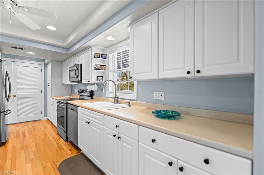 SANIBEL BAYOUS - Residential